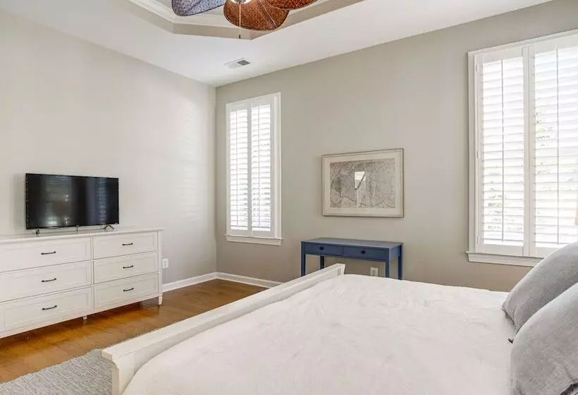 Family Friendly Rehoboth Beach Home W/ Hot Tub