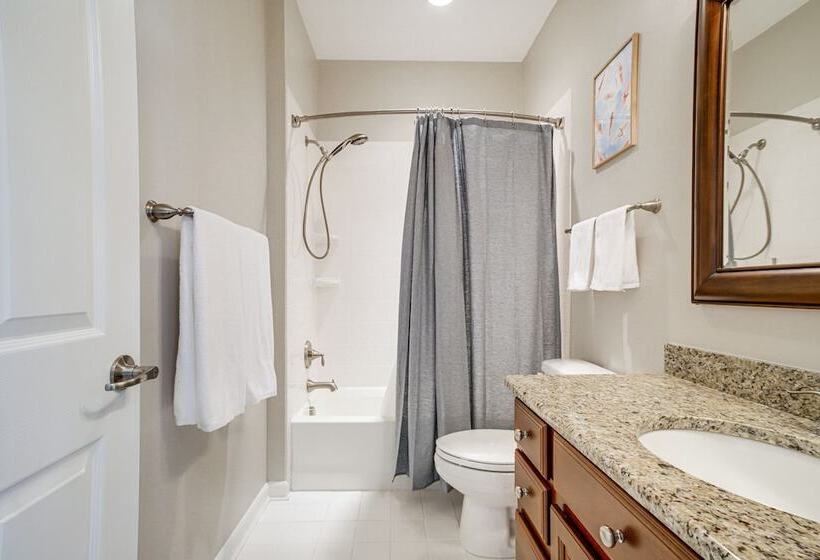 Family Friendly Rehoboth Beach Home W/ Hot Tub