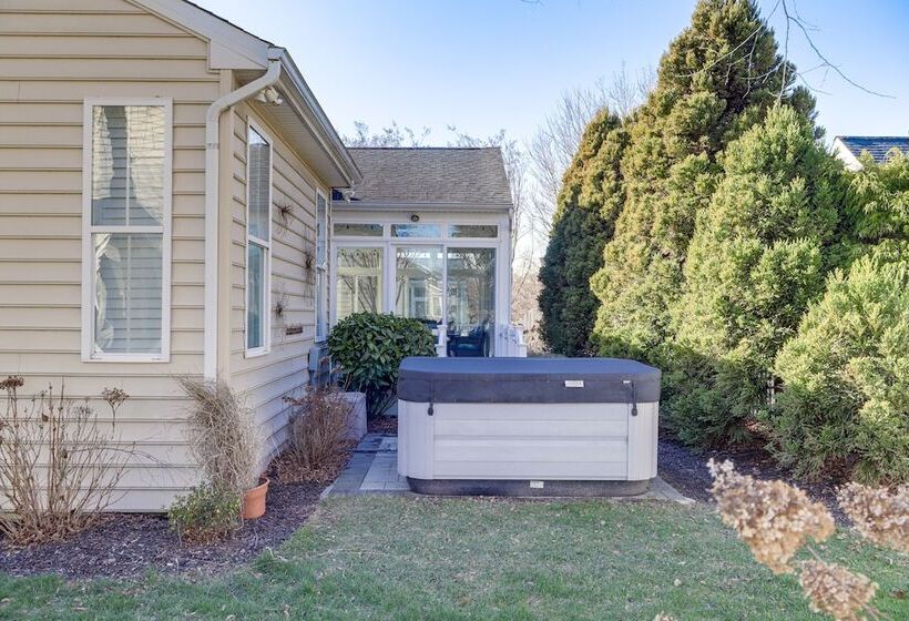 Family Friendly Rehoboth Beach Home W/ Hot Tub