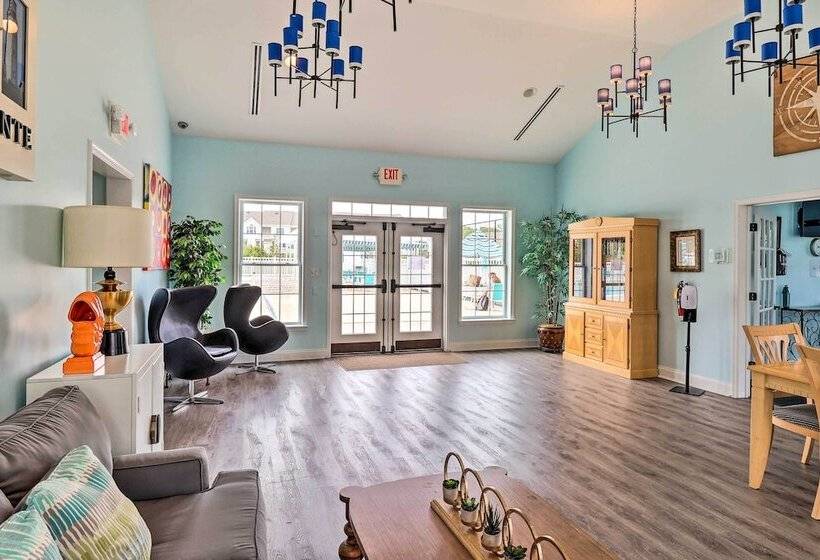 Family Friendly Rehoboth Beach Home W/ Hot Tub