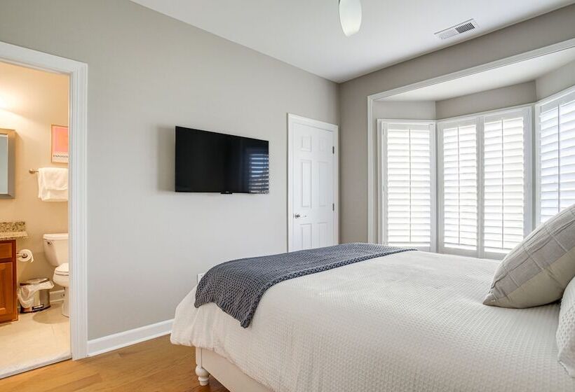 Family Friendly Rehoboth Beach Home W/ Hot Tub