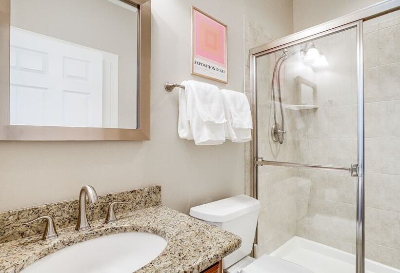 Family Friendly Rehoboth Beach Home W/ Hot Tub