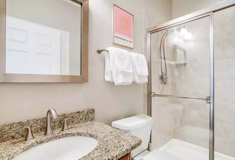 Family Friendly Rehoboth Beach Home W/ Hot Tub