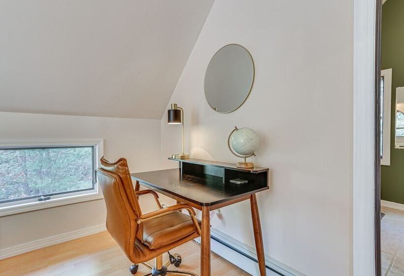 Secluded Kerhonkson Retreat With Deck + Views!