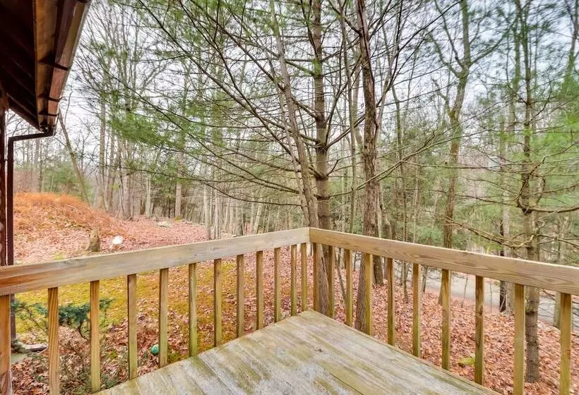 Secluded Cresco Log Cabin W/ Fire Pit!