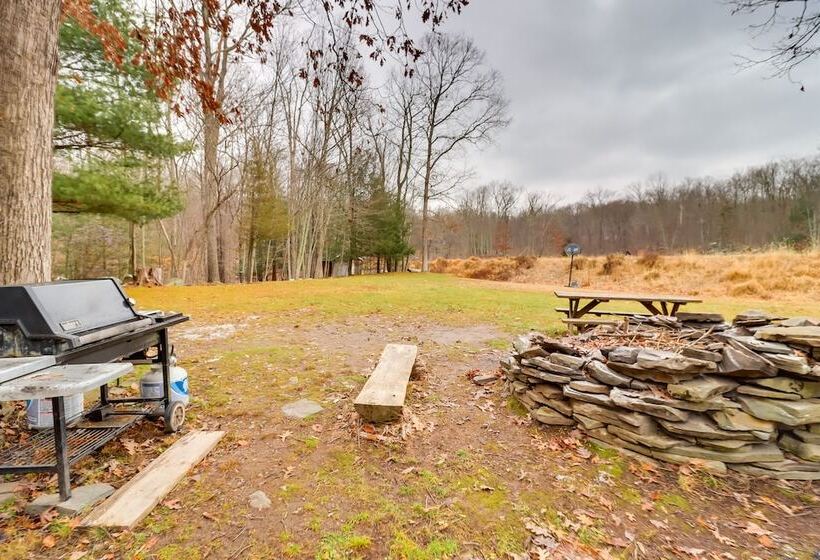 Secluded Cresco Log Cabin W/ Fire Pit!