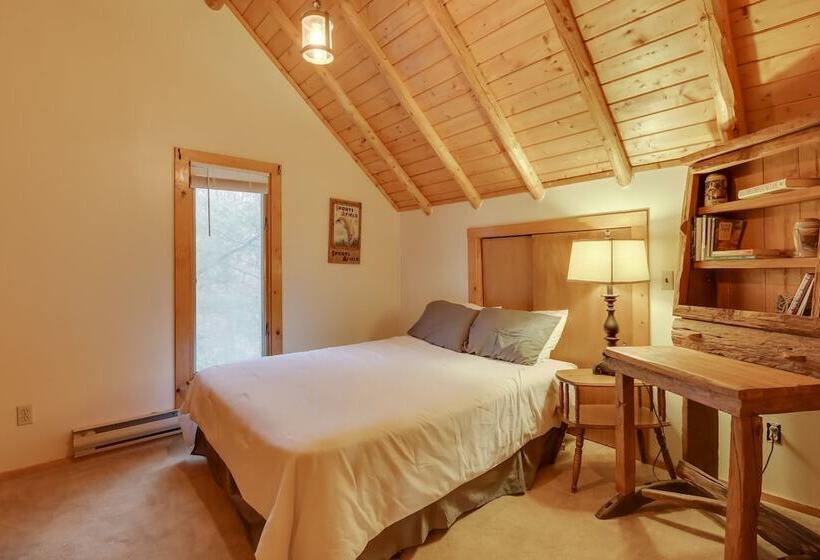 Secluded Cresco Log Cabin W/ Fire Pit!