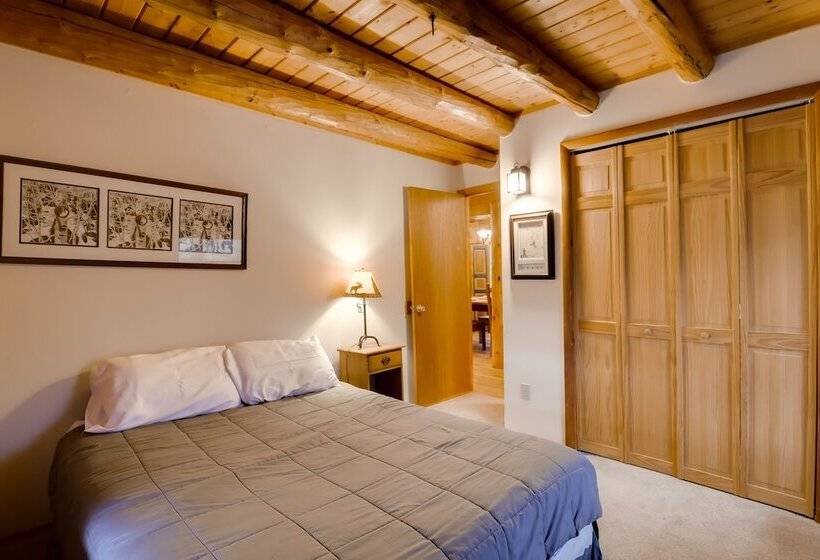 Secluded Cresco Log Cabin W/ Fire Pit!