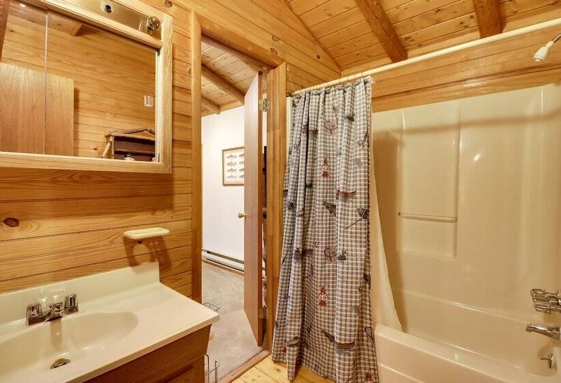 Secluded Cresco Log Cabin W/ Fire Pit!