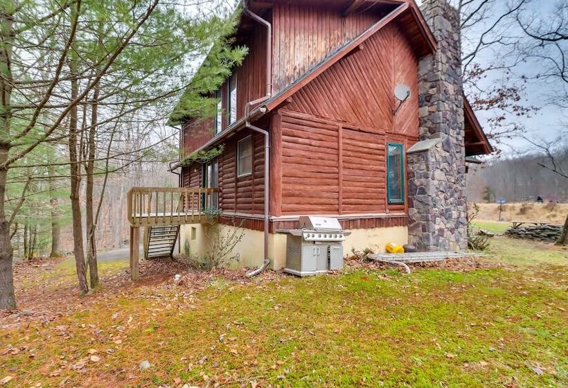 Secluded Cresco Log Cabin W/ Fire Pit!