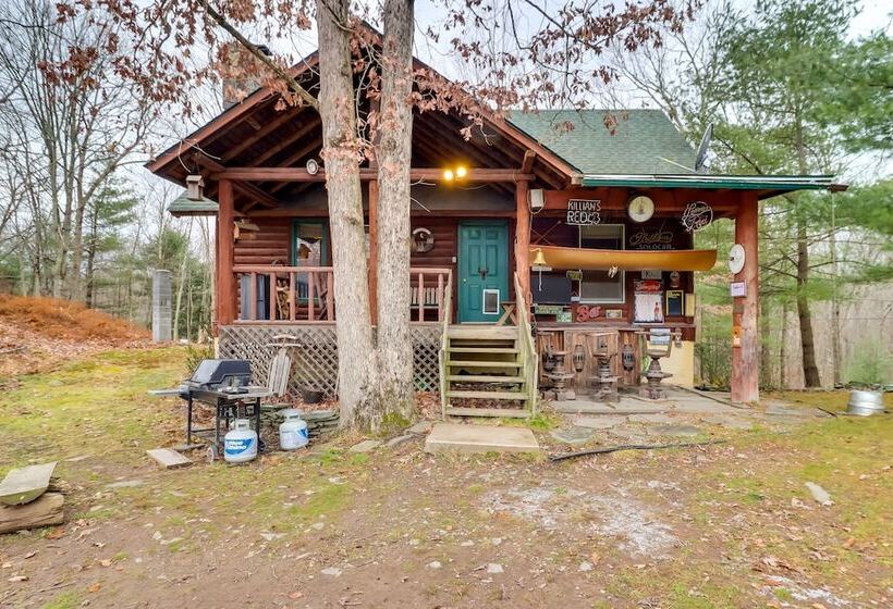 Secluded Cresco Log Cabin W/ Fire Pit!