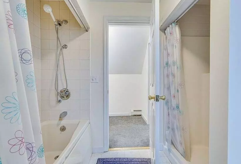 Spacious Ludlow Hideaway < 1 Mi To Okemo Mountain!