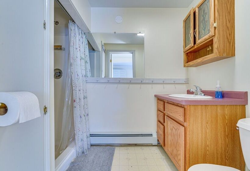 Spacious Ludlow Hideaway < 1 Mi To Okemo Mountain!