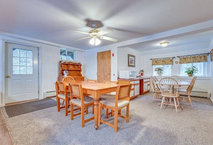 Spacious Ludlow Hideaway < 1 Mi To Okemo Mountain!