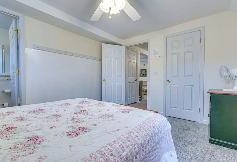 Spacious Ludlow Hideaway < 1 Mi To Okemo Mountain!