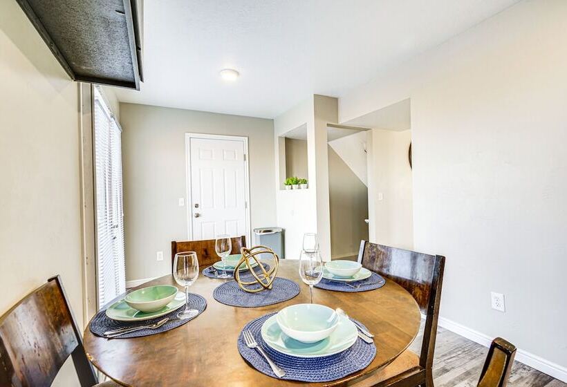 Spacious Utah Home: 34 Mi To Salt Lake City