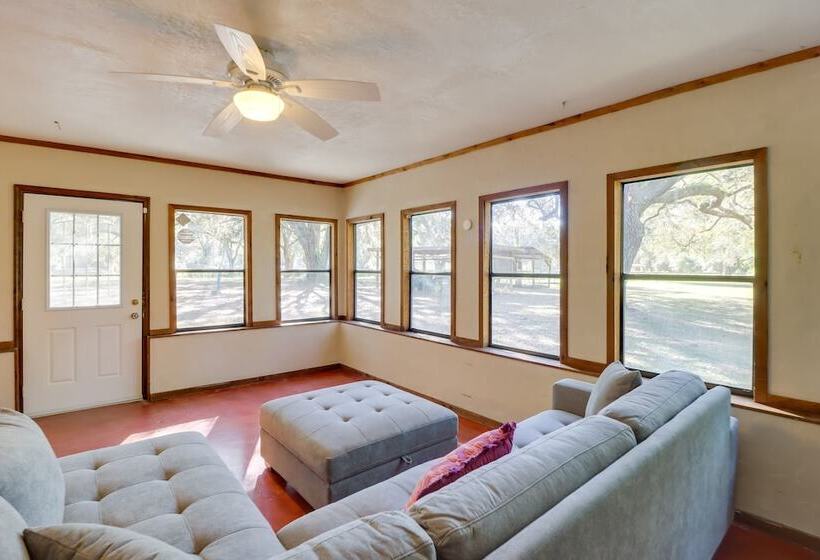 10 Mi To Lake Sumter: Home W/ Deck In Summerfield