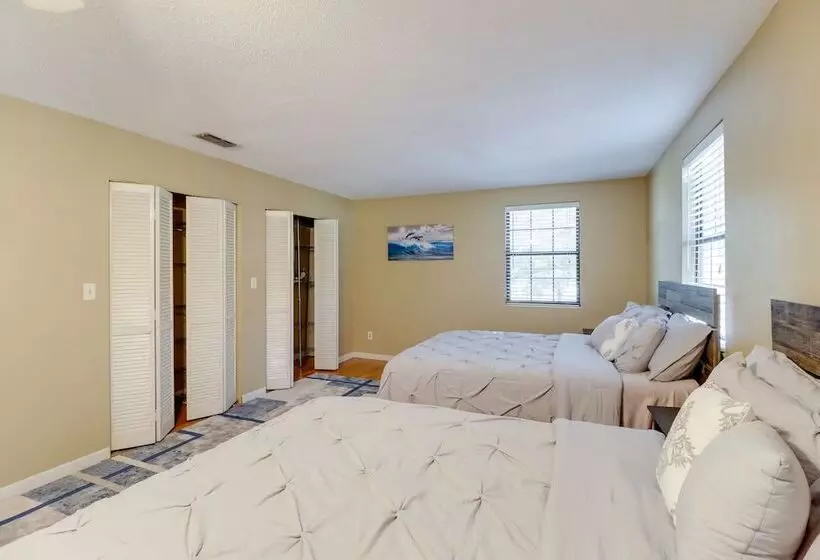 10 Mi To Lake Sumter: Home W/ Deck In Summerfield