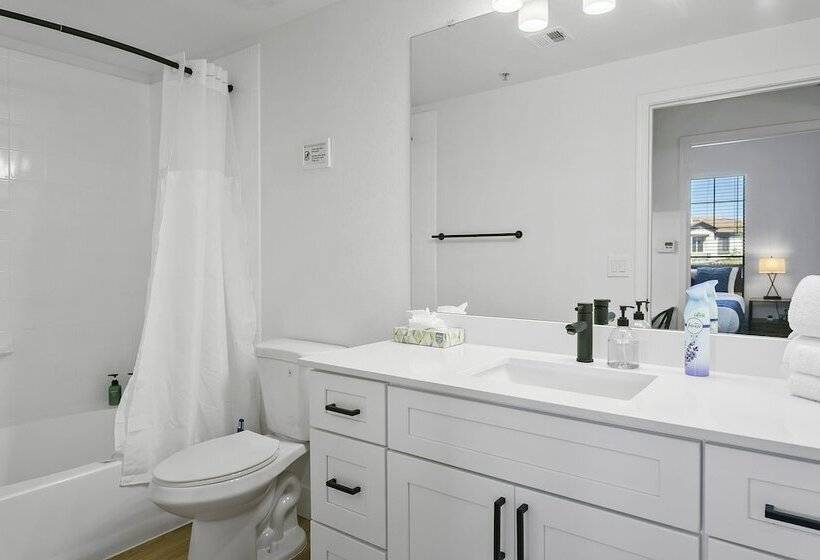 Two Glendale Cozysuites With Pool 2 & 9