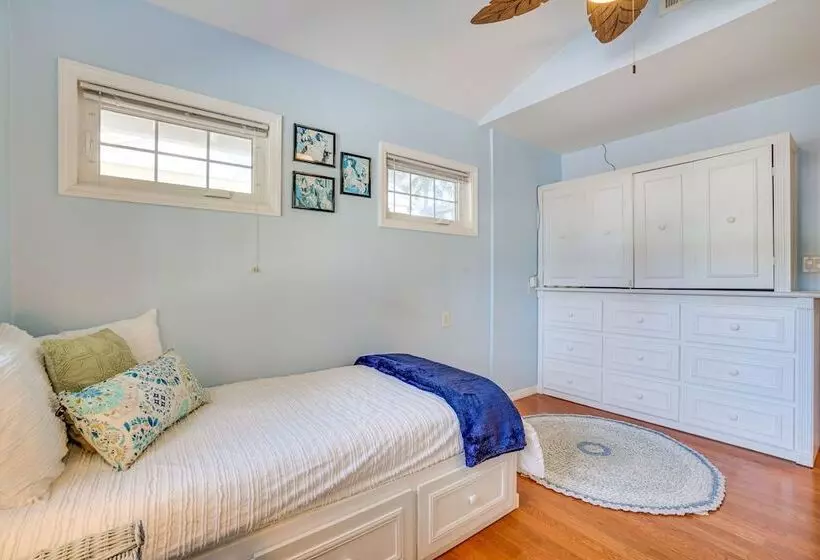 Vintage Mount Dora Cottage W/ Screened Porch!