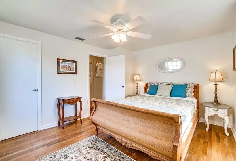 Vintage Mount Dora Cottage W/ Screened Porch!