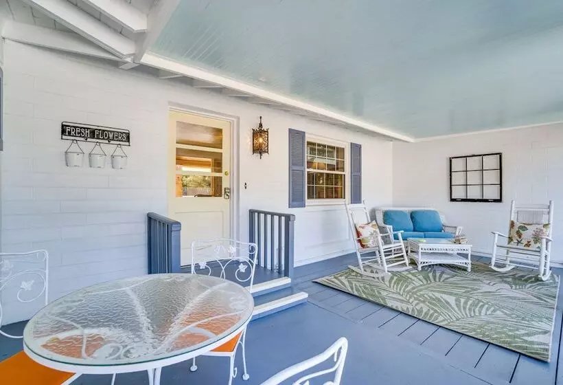 Vintage Mount Dora Cottage W/ Screened Porch!