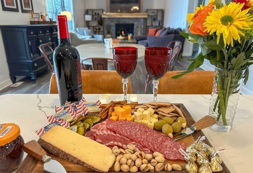 Bellaire Escape: Ski Schuss Mtn, Walk To Shorts!