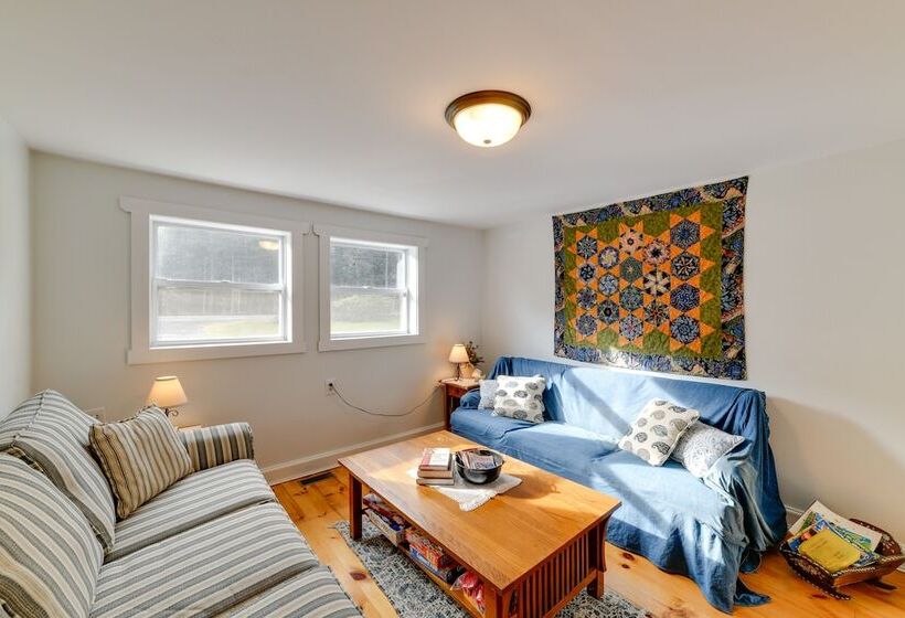 Wooded Walton Home With Fire Pit & On Site Pond!