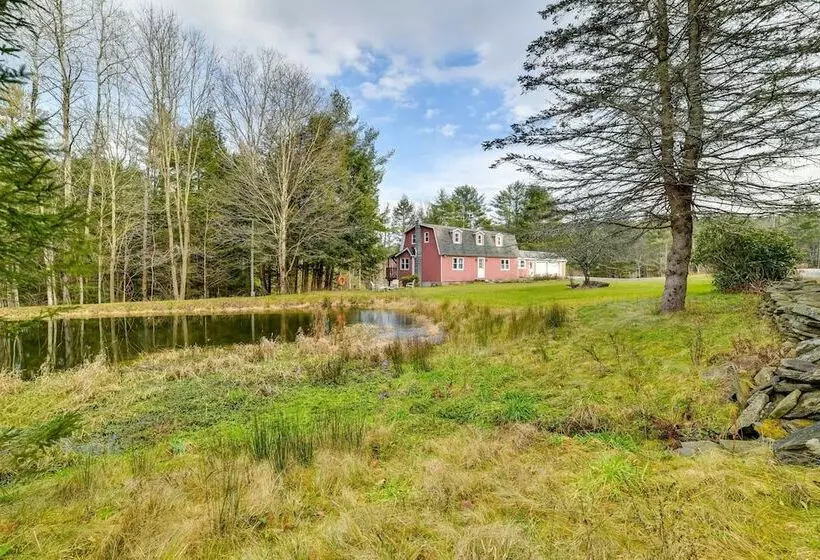 Wooded Walton Home With Fire Pit & On Site Pond!