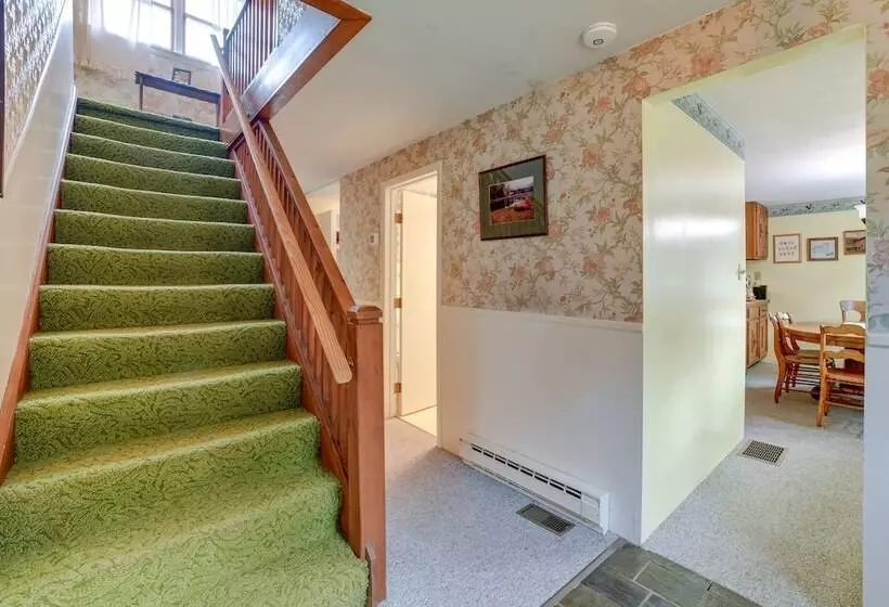 Wooded Walton Home With Fire Pit & On Site Pond!