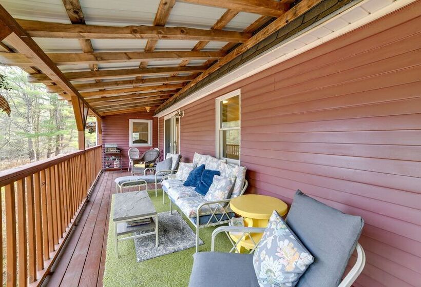 Wooded Walton Home With Fire Pit & On Site Pond!