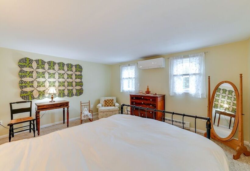 Wooded Walton Home With Fire Pit & On Site Pond!