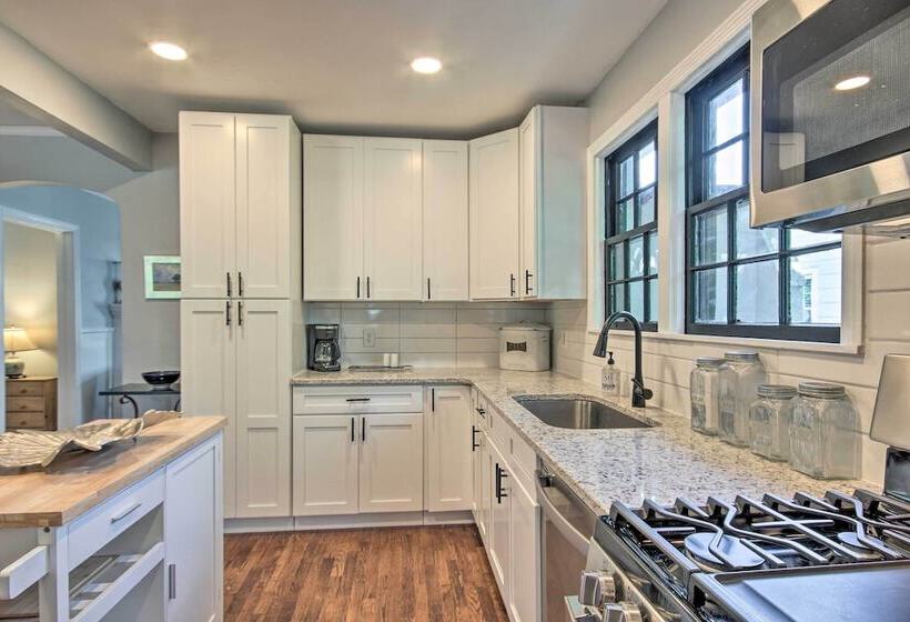 Historic Augusta Cottage W/ Mid Century Vibe!