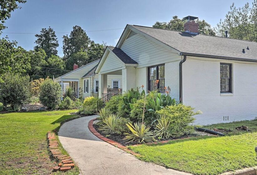 Historic Augusta Cottage W/ Mid Century Vibe!