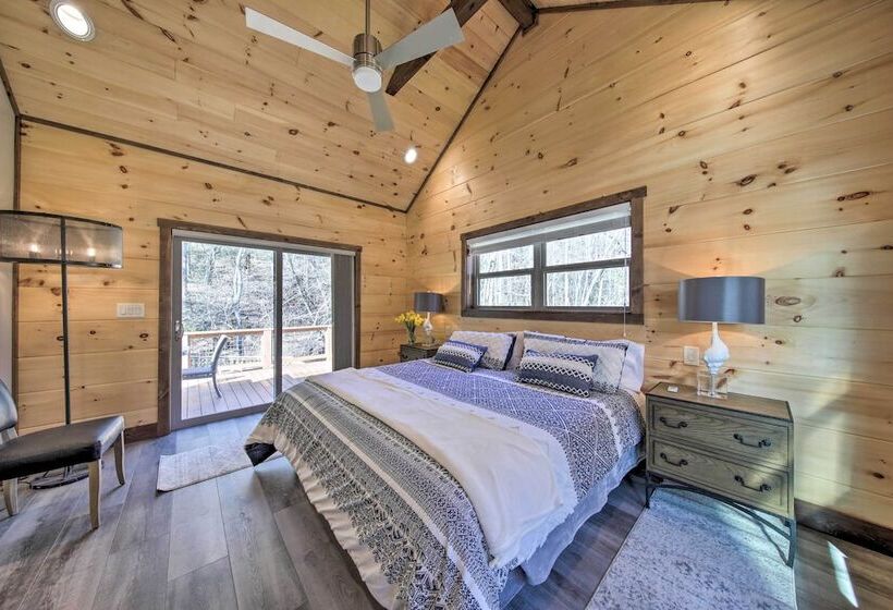 Airy Ellijay Home W/ Spacious Creekside Deck!