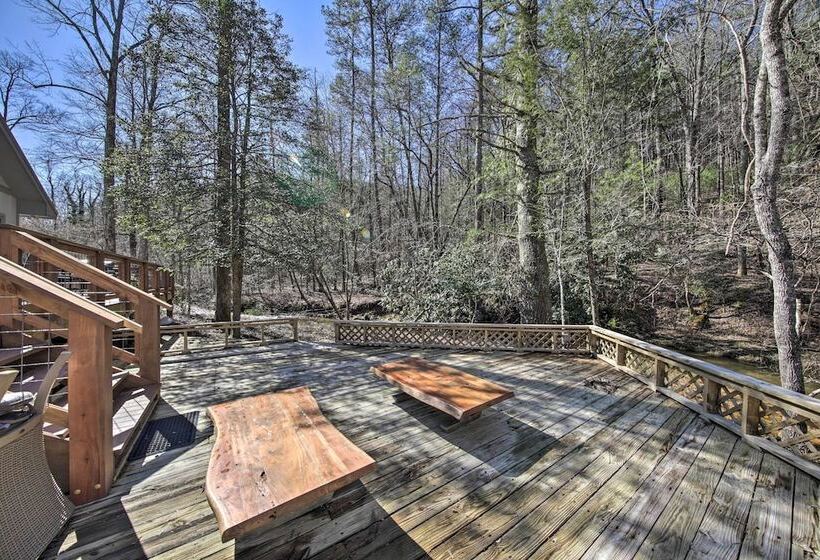 Airy Ellijay Home W/ Spacious Creekside Deck!
