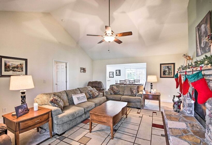 Blairsville Home W/ Deck & Stunning Mountain Views