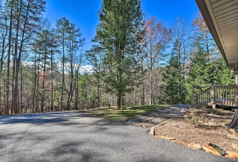 Blairsville Home W/ Deck & Stunning Mountain Views