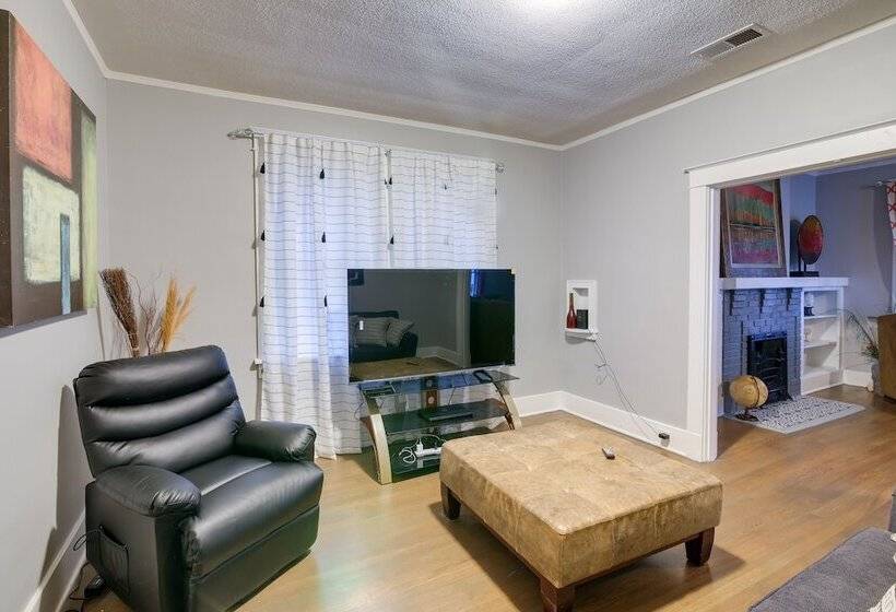 Charming Home: 2 Mi To Downtown Memphis & Zoo