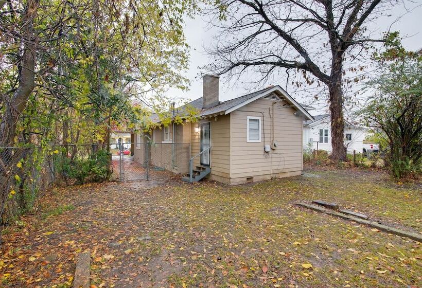 Charming Home: 2 Mi To Downtown Memphis & Zoo