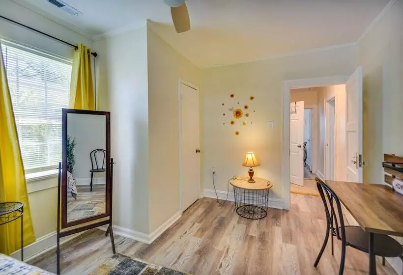 Charming Newport News Cottage < 1 Mi To Ocean!