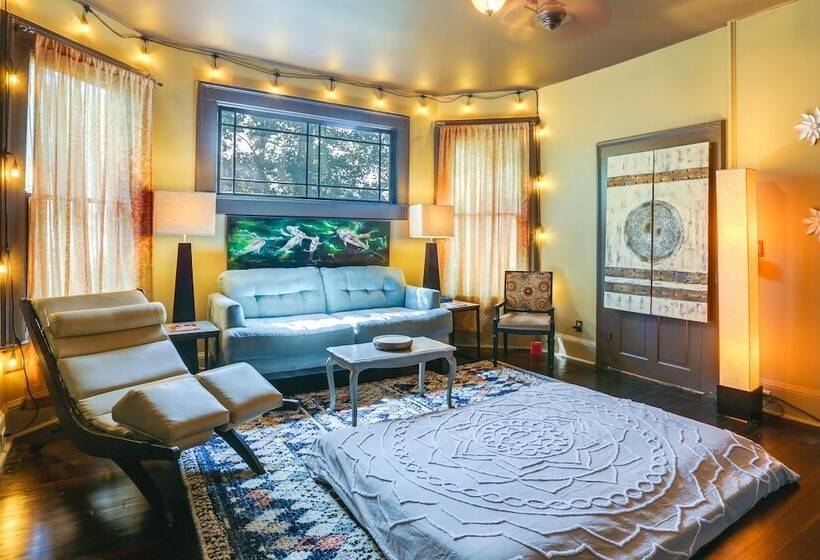 Charming Thomasville Getaway: Walk To Downtown!