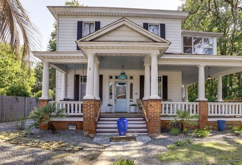 Charming Thomasville Getaway: Walk To Downtown!