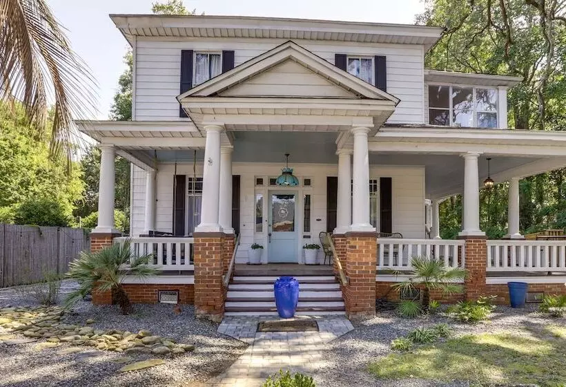 Charming Thomasville Getaway: Walk To Downtown!