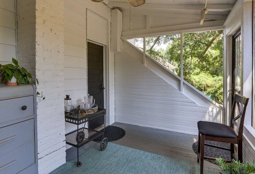 Charming Thomasville Getaway: Walk To Downtown!