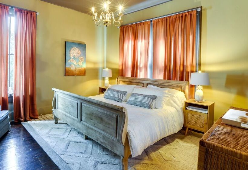 Charming Thomasville Getaway: Walk To Downtown!