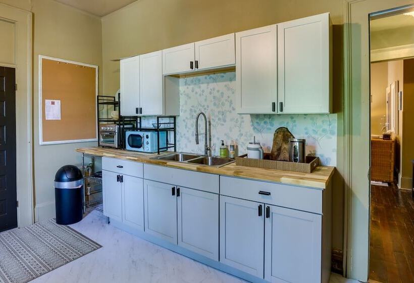 Charming Thomasville Getaway: Walk To Downtown!