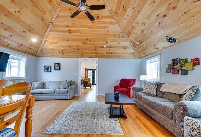 Cozy Ohio Home W/ Patio + Buckeye Lake Access!