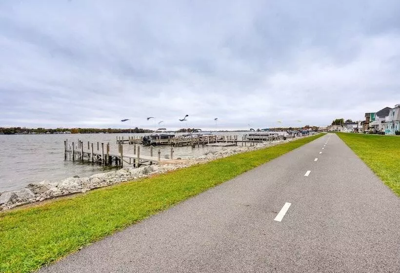 Cozy Ohio Home W/ Patio + Buckeye Lake Access!