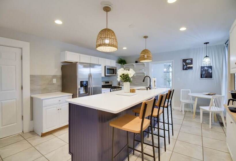 Cozy Virginia Home In Lynchburg Historic District!